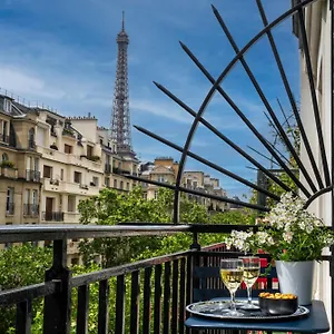 3* Otel Le Cercle Tour Eiffel